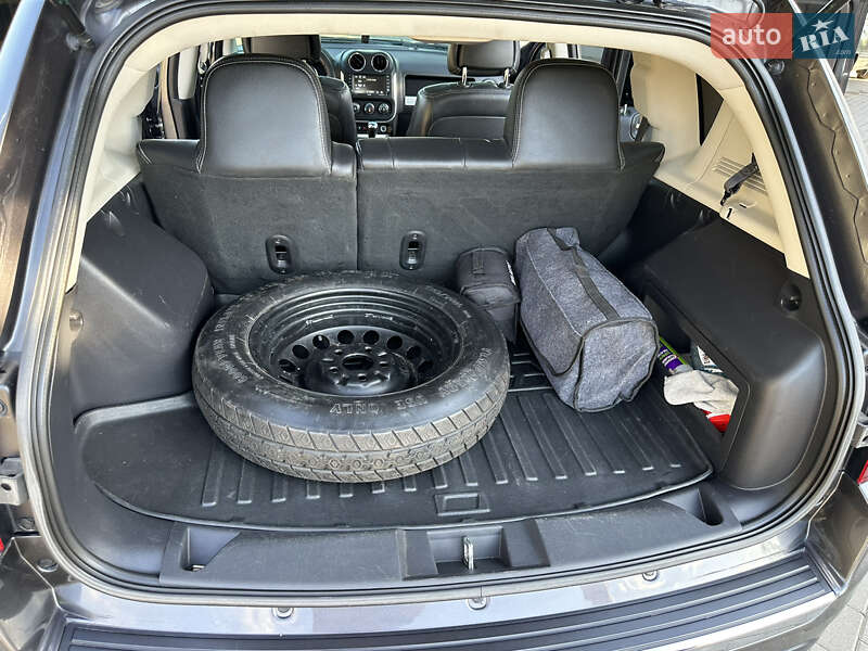 Внедорожник / Кроссовер Jeep Compass 2016 в Павлограде