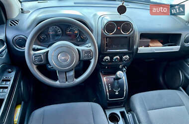 Внедорожник / Кроссовер Jeep Compass 2015 в 