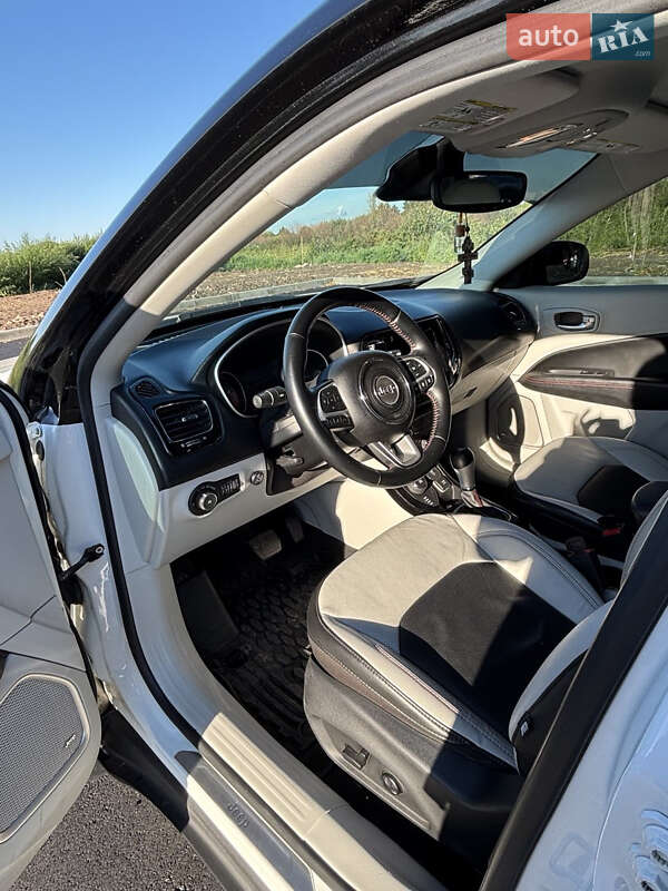 Внедорожник / Кроссовер Jeep Compass 2020 в Киеве