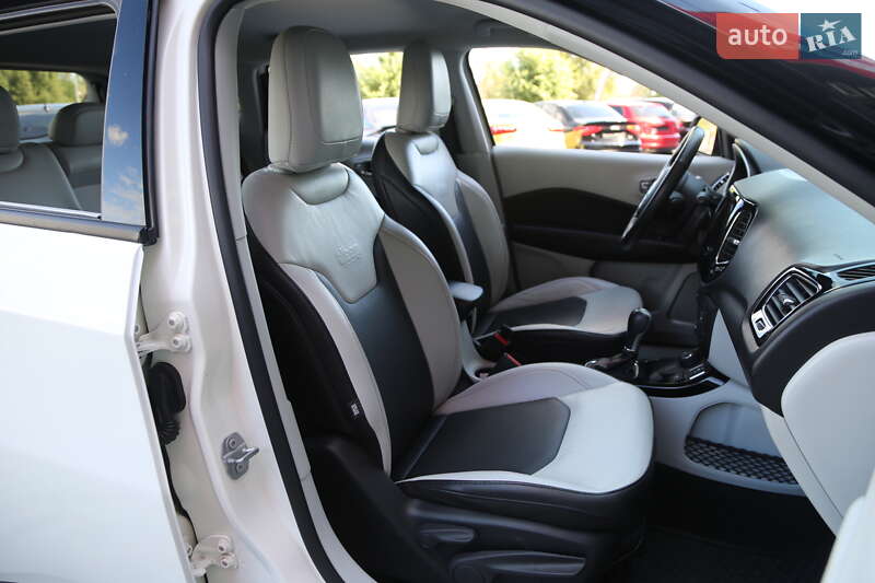 Внедорожник / Кроссовер Jeep Compass 2019 в Киеве