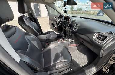 Внедорожник / Кроссовер Jeep Compass 2017 в 