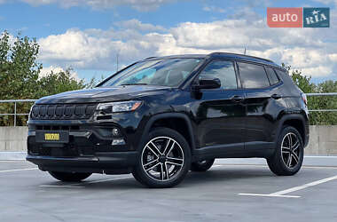 Внедорожник / Кроссовер Jeep Compass 2022 в 