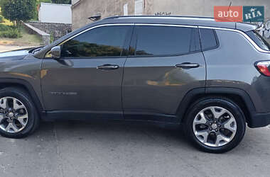 Внедорожник / Кроссовер Jeep Compass 2018 в 