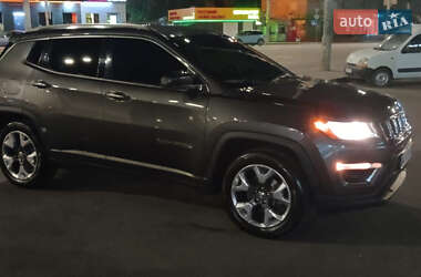 Внедорожник / Кроссовер Jeep Compass 2018 в 
