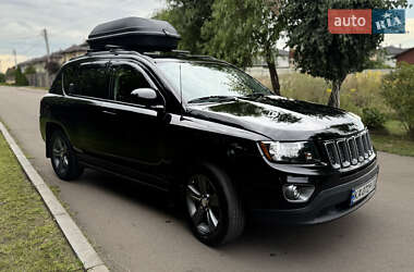 Внедорожник / Кроссовер Jeep Compass 2015 в 