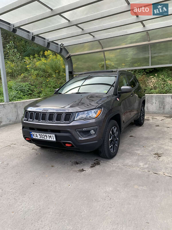 Внедорожник / Кроссовер Jeep Compass 2019 в 
