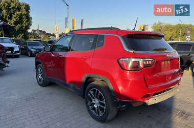 Внедорожник / Кроссовер Jeep Compass 2018 в 