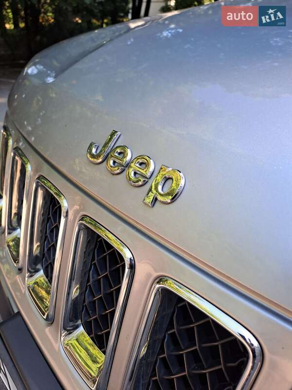 Внедорожник / Кроссовер Jeep Compass 2015 в Киеве