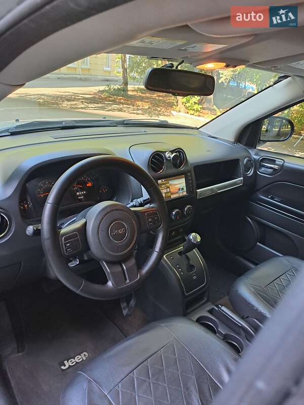 Внедорожник / Кроссовер Jeep Compass 2015 в Киеве