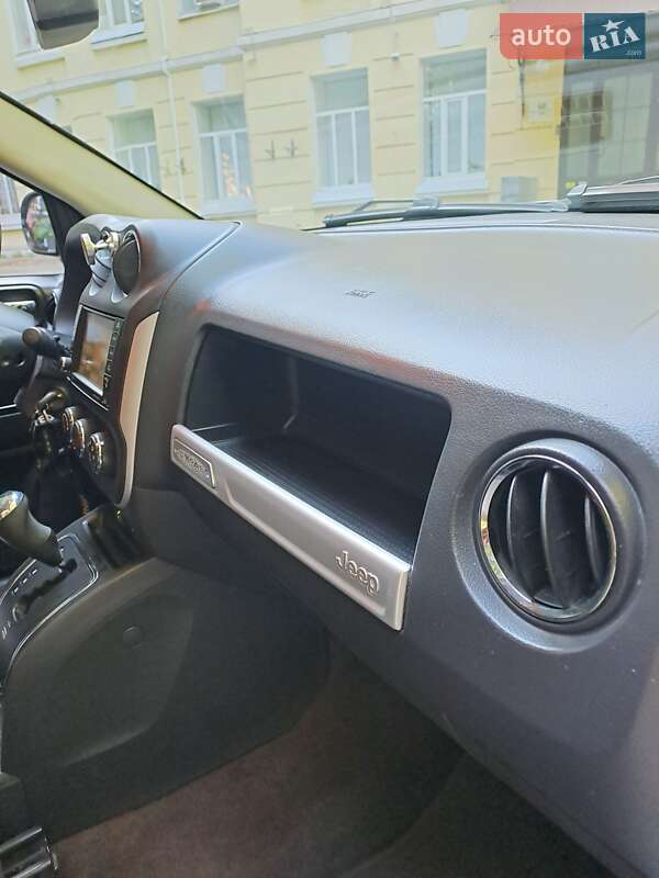 Внедорожник / Кроссовер Jeep Compass 2015 в Киеве