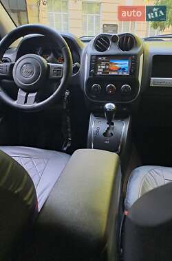 Внедорожник / Кроссовер Jeep Compass 2015 в 