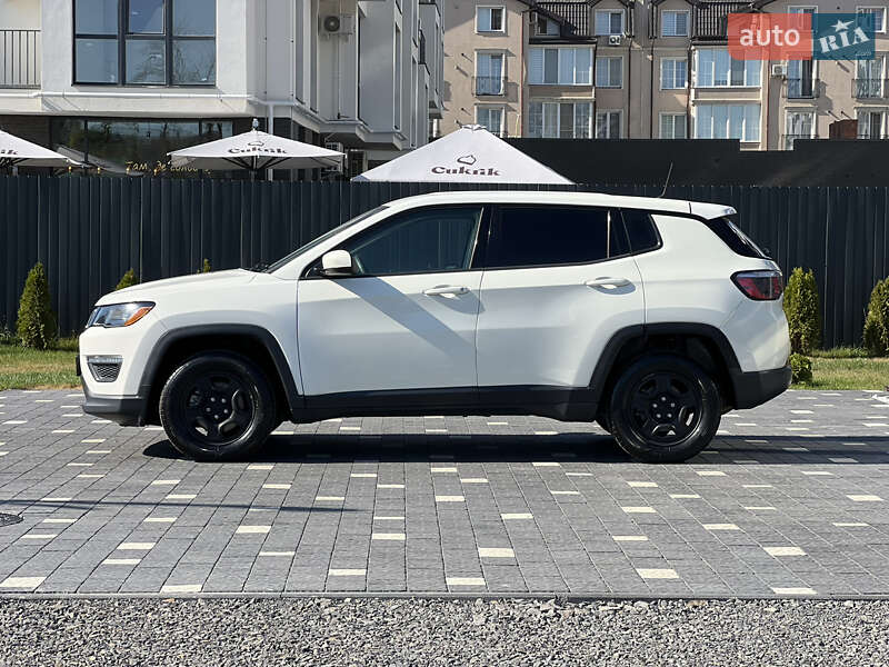 Внедорожник / Кроссовер Jeep Compass 2017 в Ужгороде