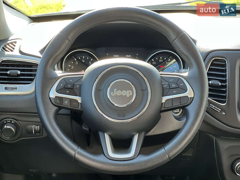 Внедорожник / Кроссовер Jeep Compass 2017 в Ужгороде