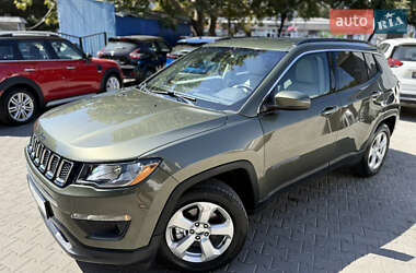 Внедорожник / Кроссовер Jeep Compass 2018 в 
