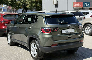 Внедорожник / Кроссовер Jeep Compass 2018 в 