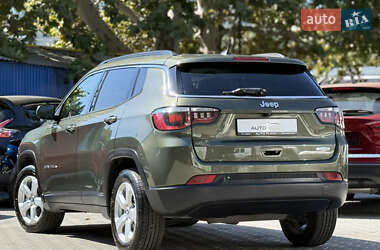 Внедорожник / Кроссовер Jeep Compass 2018 в 