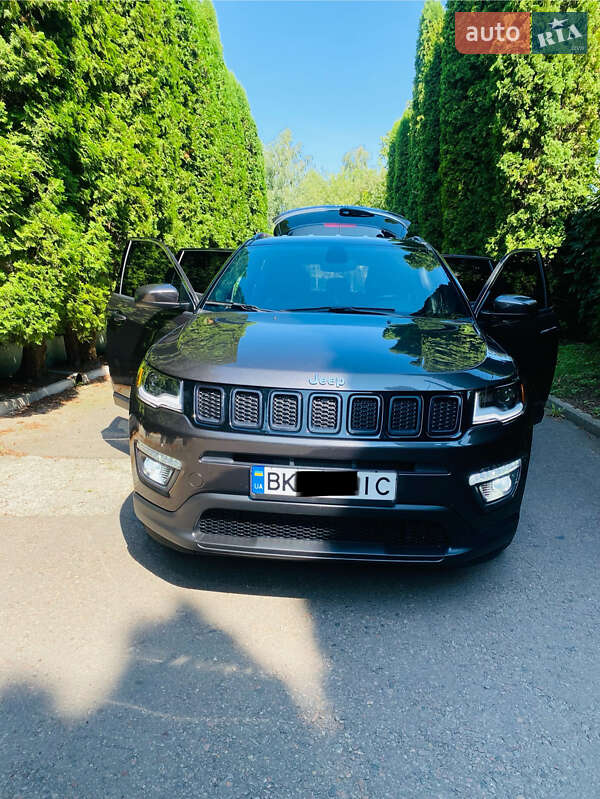 Внедорожник / Кроссовер Jeep Compass 2020 в Ровно