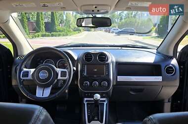 Внедорожник / Кроссовер Jeep Compass 2015 в 