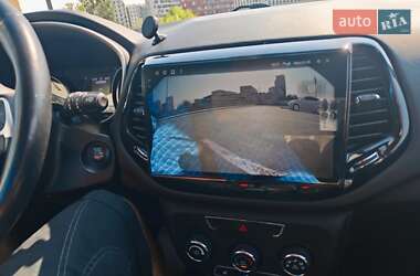 Внедорожник / Кроссовер Jeep Compass 2018 в 