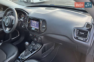 Внедорожник / Кроссовер Jeep Compass 2020 в 