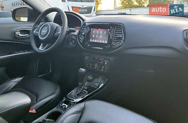 Внедорожник / Кроссовер Jeep Compass 2020 в 