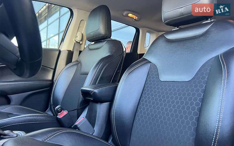 Внедорожник / Кроссовер Jeep Compass 2019 в Ивано-Франковске