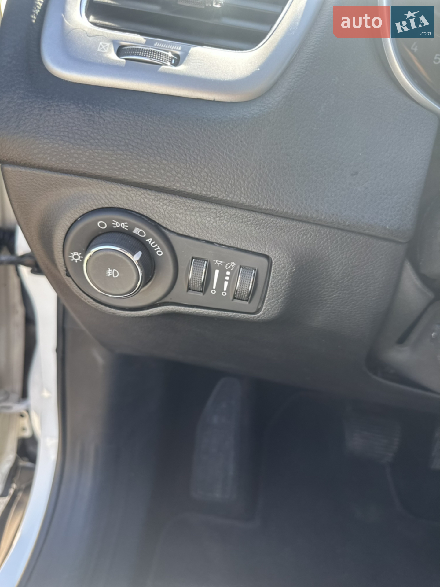2019 Jeep Compass - мініатюра 13