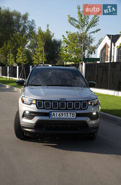 Внедорожник / Кроссовер Jeep Compass 2022 в 