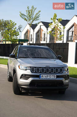 Внедорожник / Кроссовер Jeep Compass 2022 в 