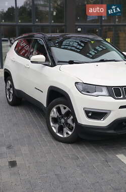 Внедорожник / Кроссовер Jeep Compass 2017 в 