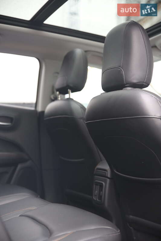 Внедорожник / Кроссовер Jeep Compass 2017 в Кременчуге