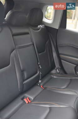 Внедорожник / Кроссовер Jeep Compass 2017 в 