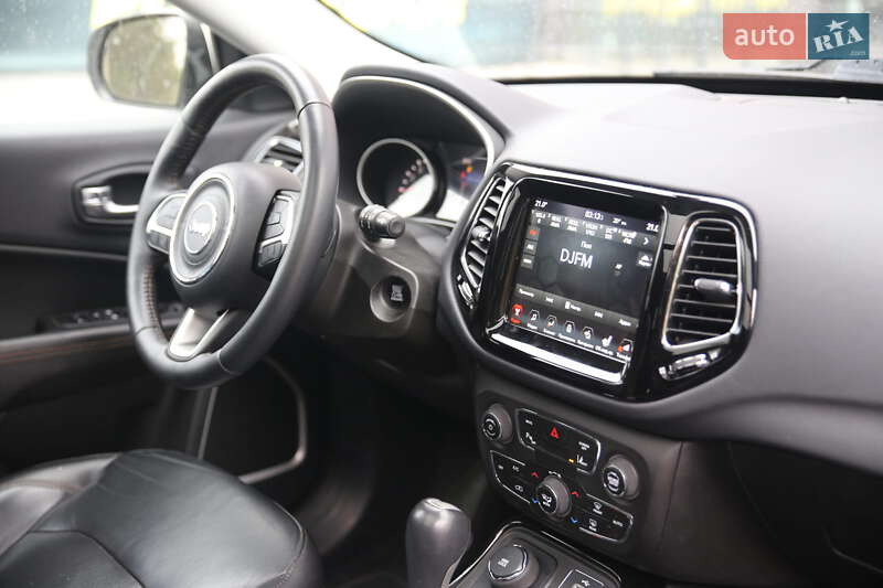 Внедорожник / Кроссовер Jeep Compass 2017 в Кременчуге