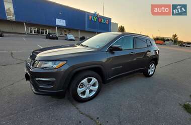 Внедорожник / Кроссовер Jeep Compass 2019 в 
