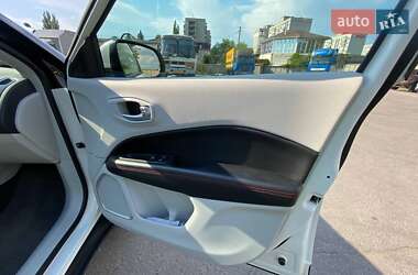 Внедорожник / Кроссовер Jeep Compass 2018 в 