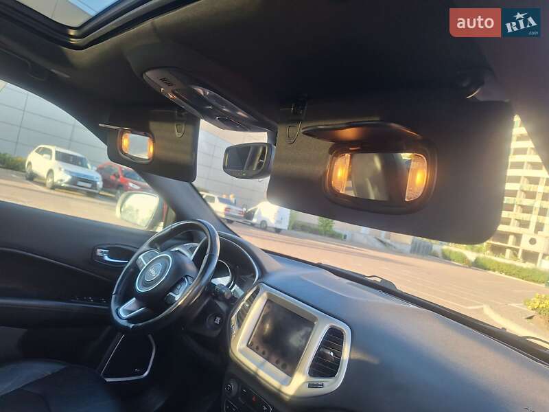 Внедорожник / Кроссовер Jeep Compass 2020 в Киеве