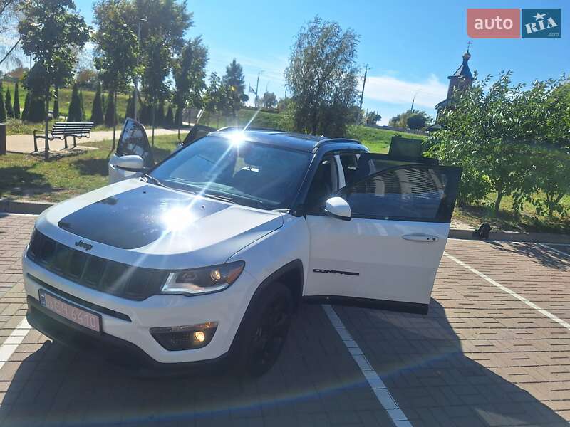 Внедорожник / Кроссовер Jeep Compass 2018 в Киеве