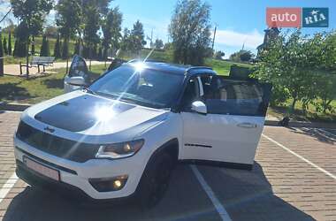 Внедорожник / Кроссовер Jeep Compass 2018 в 