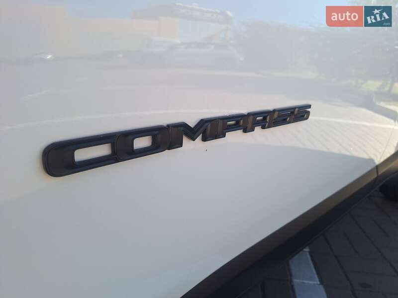 Внедорожник / Кроссовер Jeep Compass 2018 в Киеве