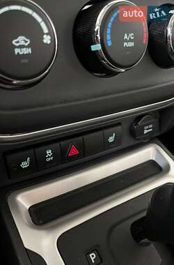 Внедорожник / Кроссовер Jeep Compass 2013 в 