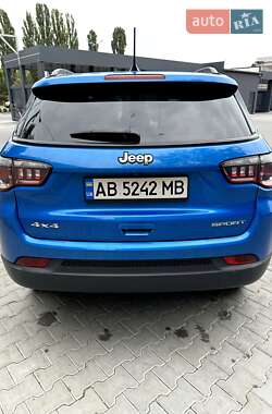Внедорожник / Кроссовер Jeep Compass 2017 в 