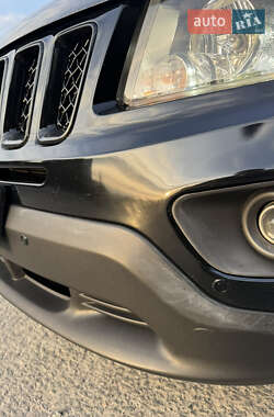 Внедорожник / Кроссовер Jeep Compass 2015 в 