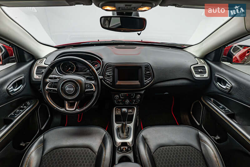 Внедорожник / Кроссовер Jeep Compass 2017 в Киеве