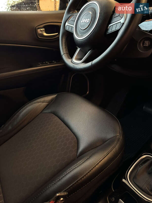 Внедорожник / Кроссовер Jeep Compass 2018 в Дубно