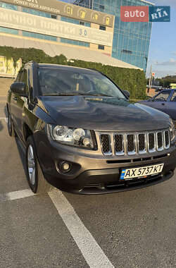 Внедорожник / Кроссовер Jeep Compass 2015 в Харькове