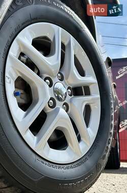 Внедорожник / Кроссовер Jeep Compass 2019 в 