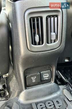 Внедорожник / Кроссовер Jeep Compass 2019 в 