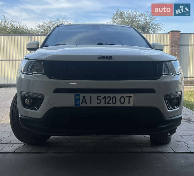 Внедорожник / Кроссовер Jeep Compass 2019 в 