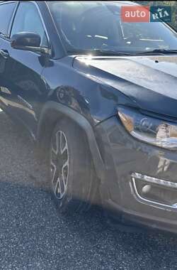 Внедорожник / Кроссовер Jeep Compass 2017 в 