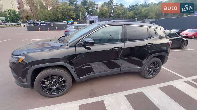 Внедорожник / Кроссовер Jeep Compass 2021 в 